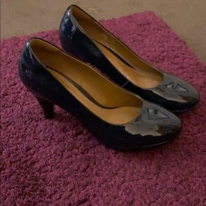 Clark’s Navy Blue Patten Leather Pumps